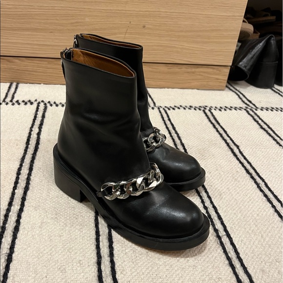 Jessica Buurman Black Leather Chain Ankle Boots - Picture 4 of 7